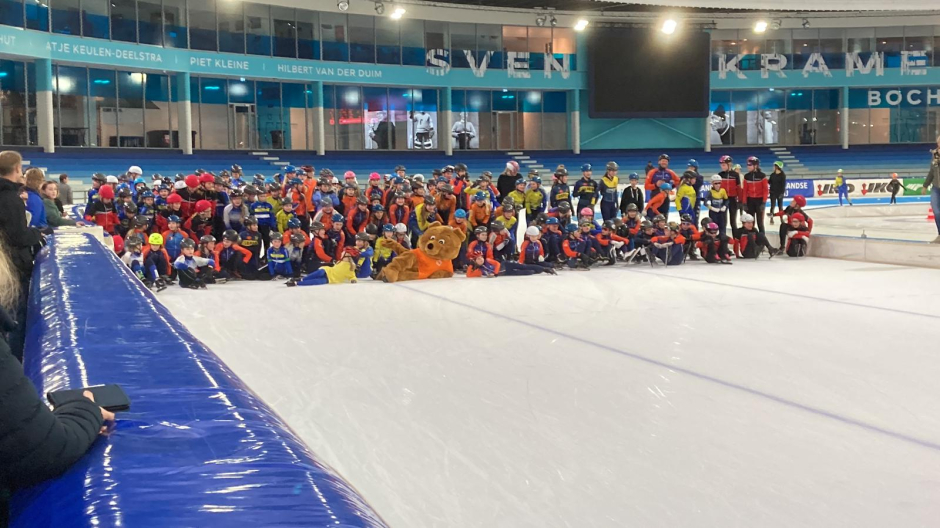 Slothuldiging Pupillen rijdend voor KiKa